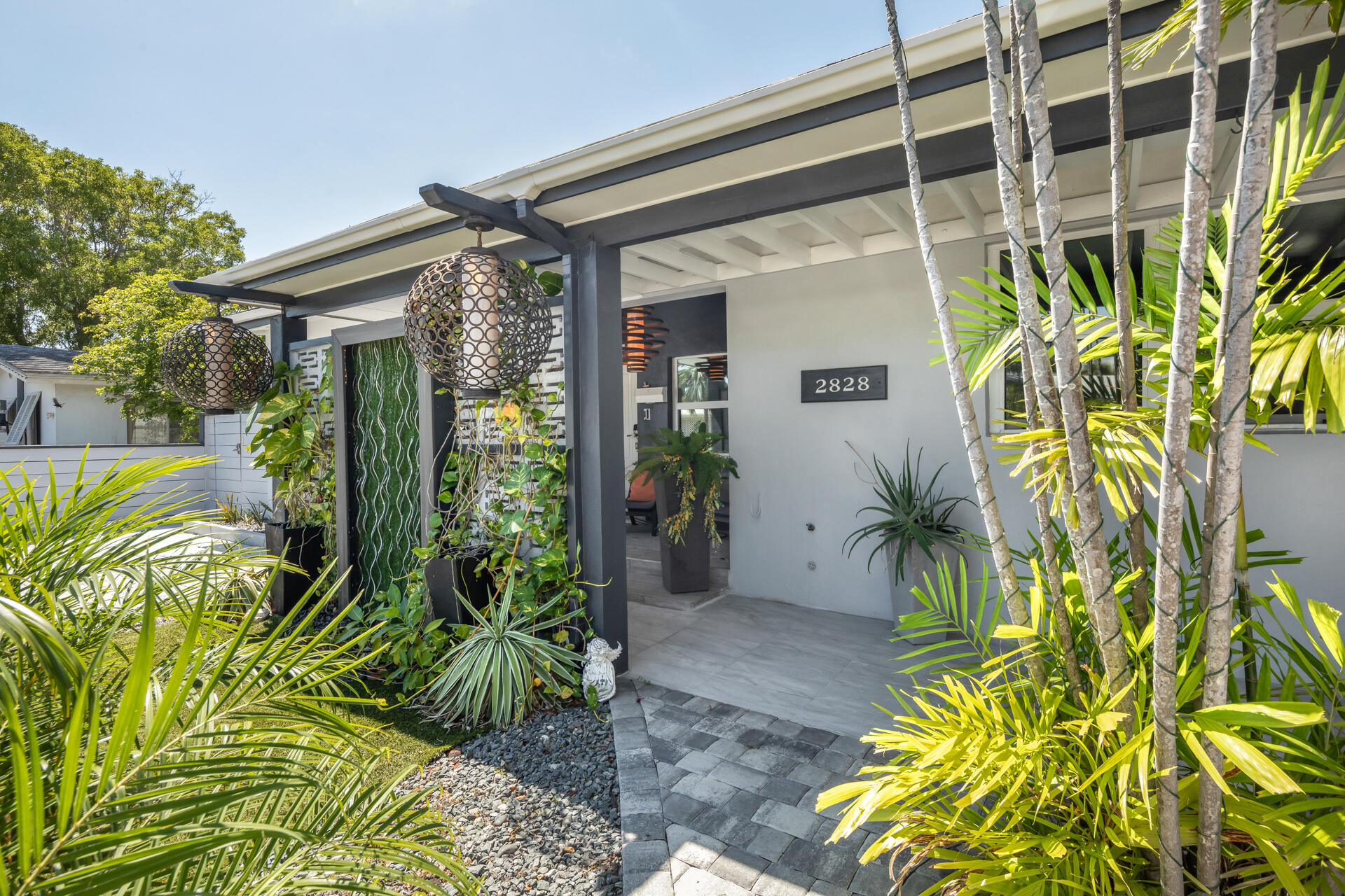 2828 Patterson Avenue