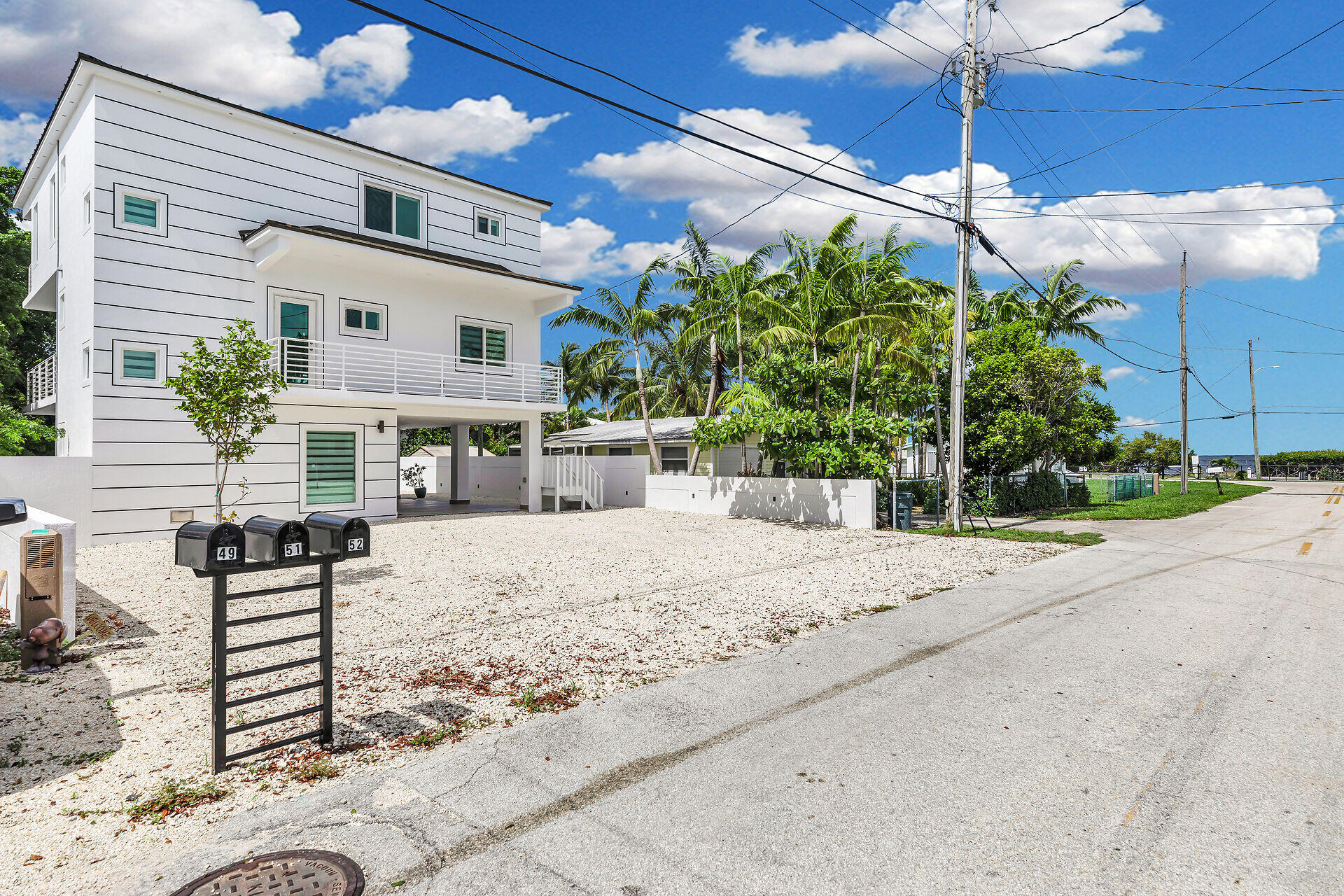 51 N Marlin Avenue