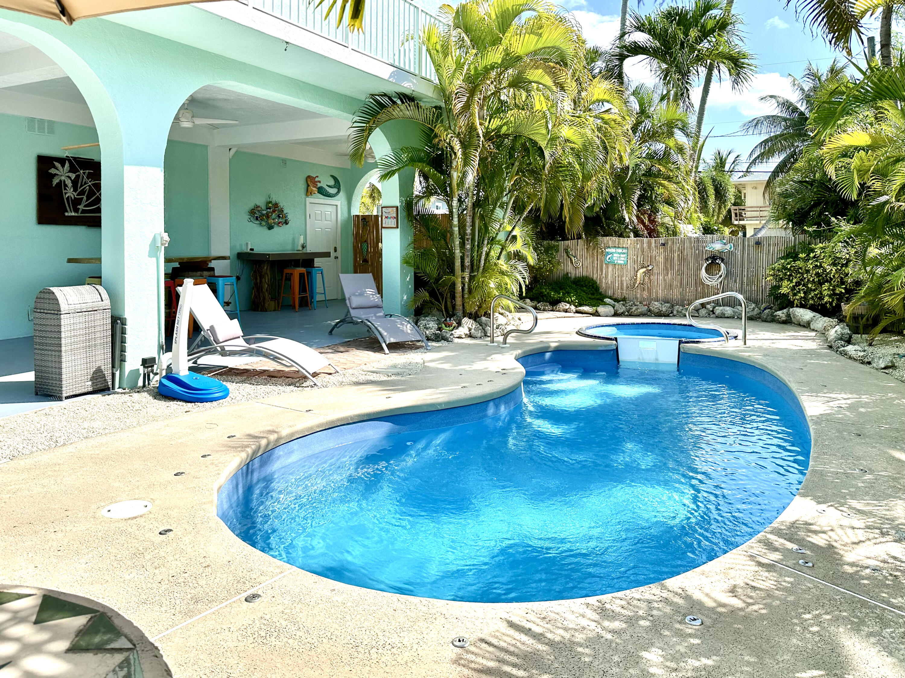 1040 Gulf Drive