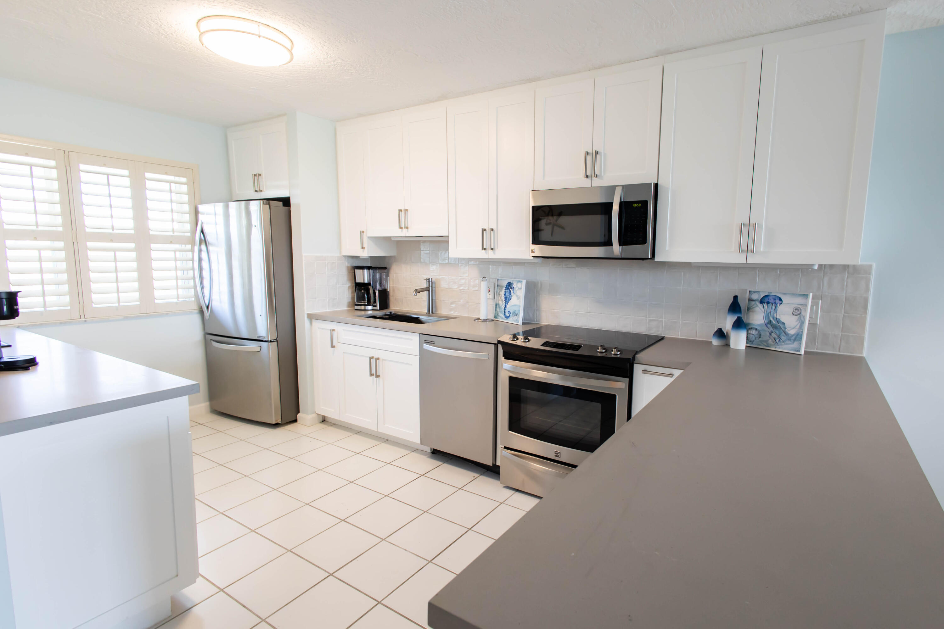 1901 S Roosevelt Boulevard 407W