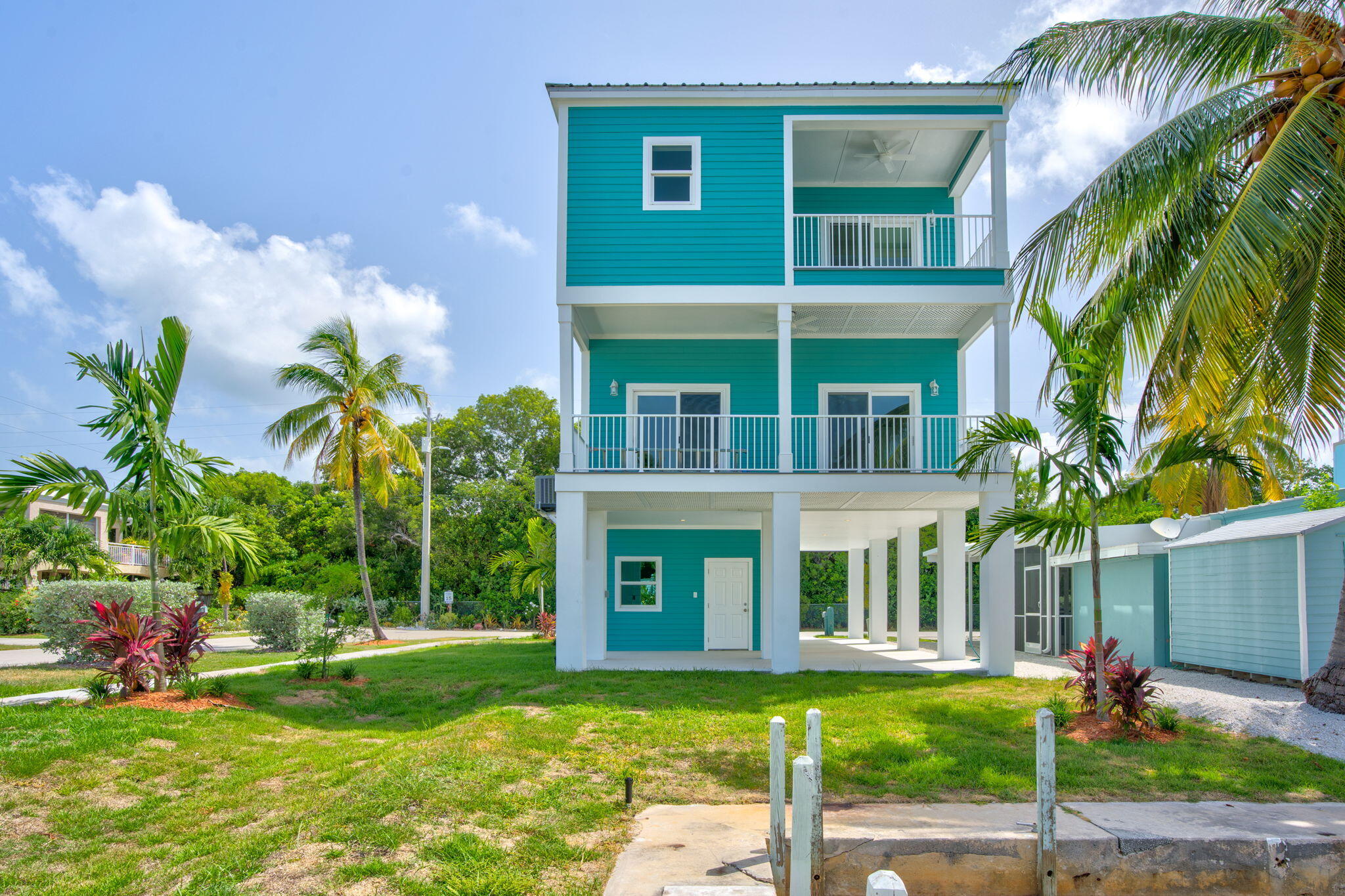 80 Coral Way