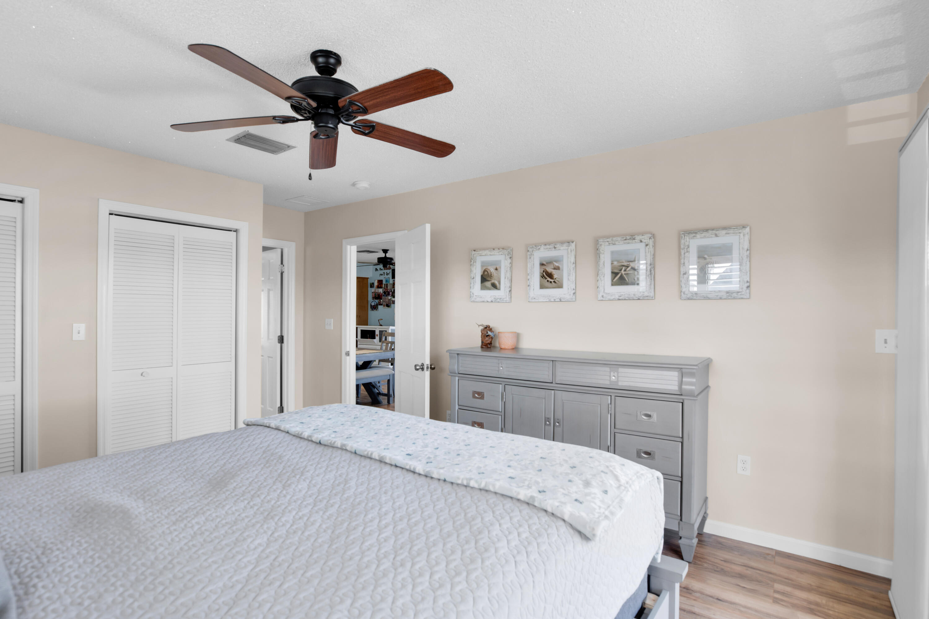 1026 W 75Th Street