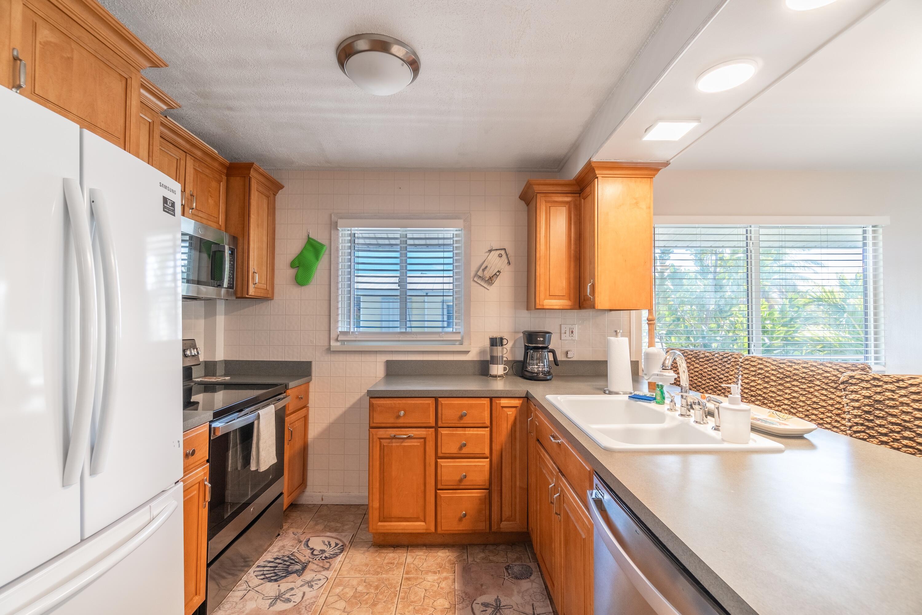 27417 Cayman Lane