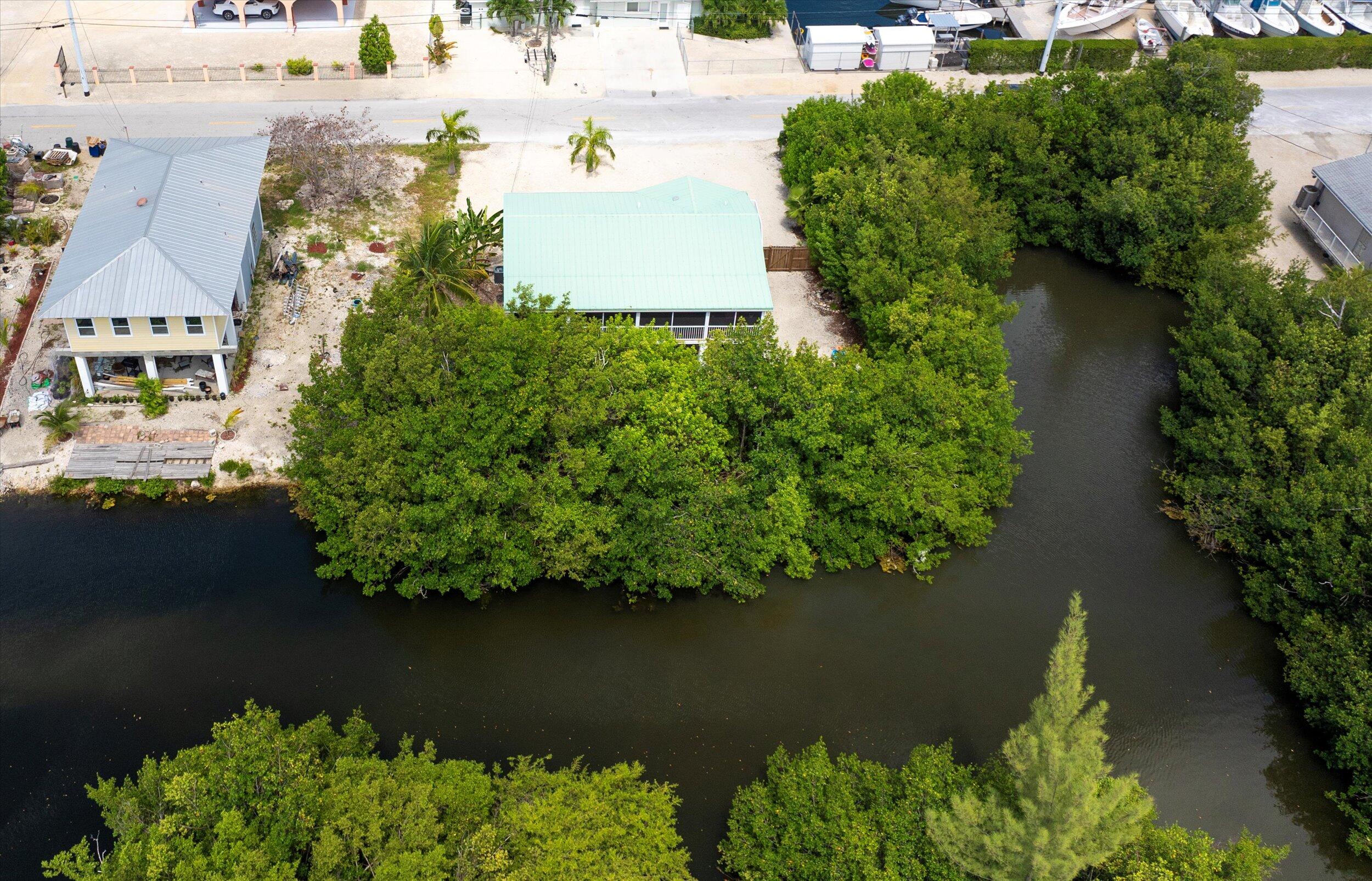 33 E Cahill Court