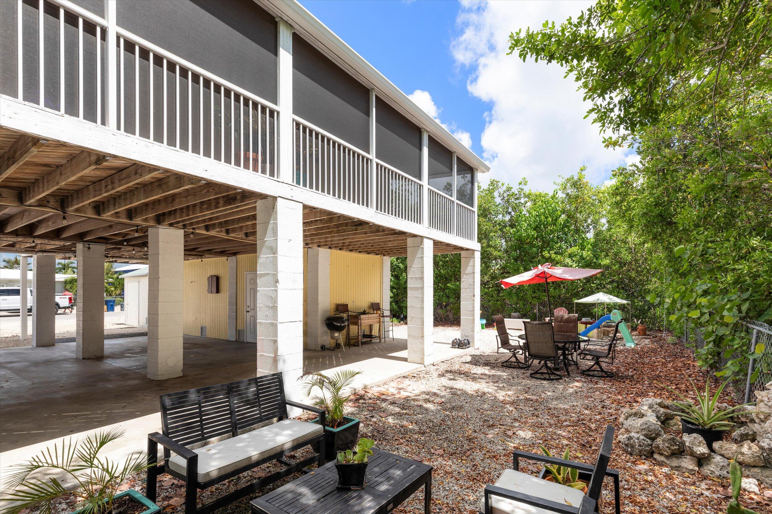 33 E Cahill Court