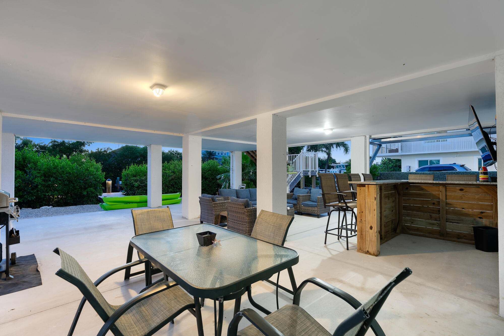 211 S Anglers Drive