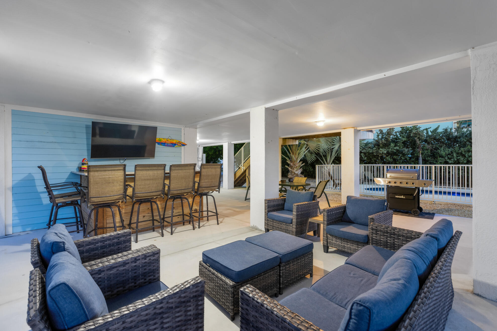 211 S Anglers Drive