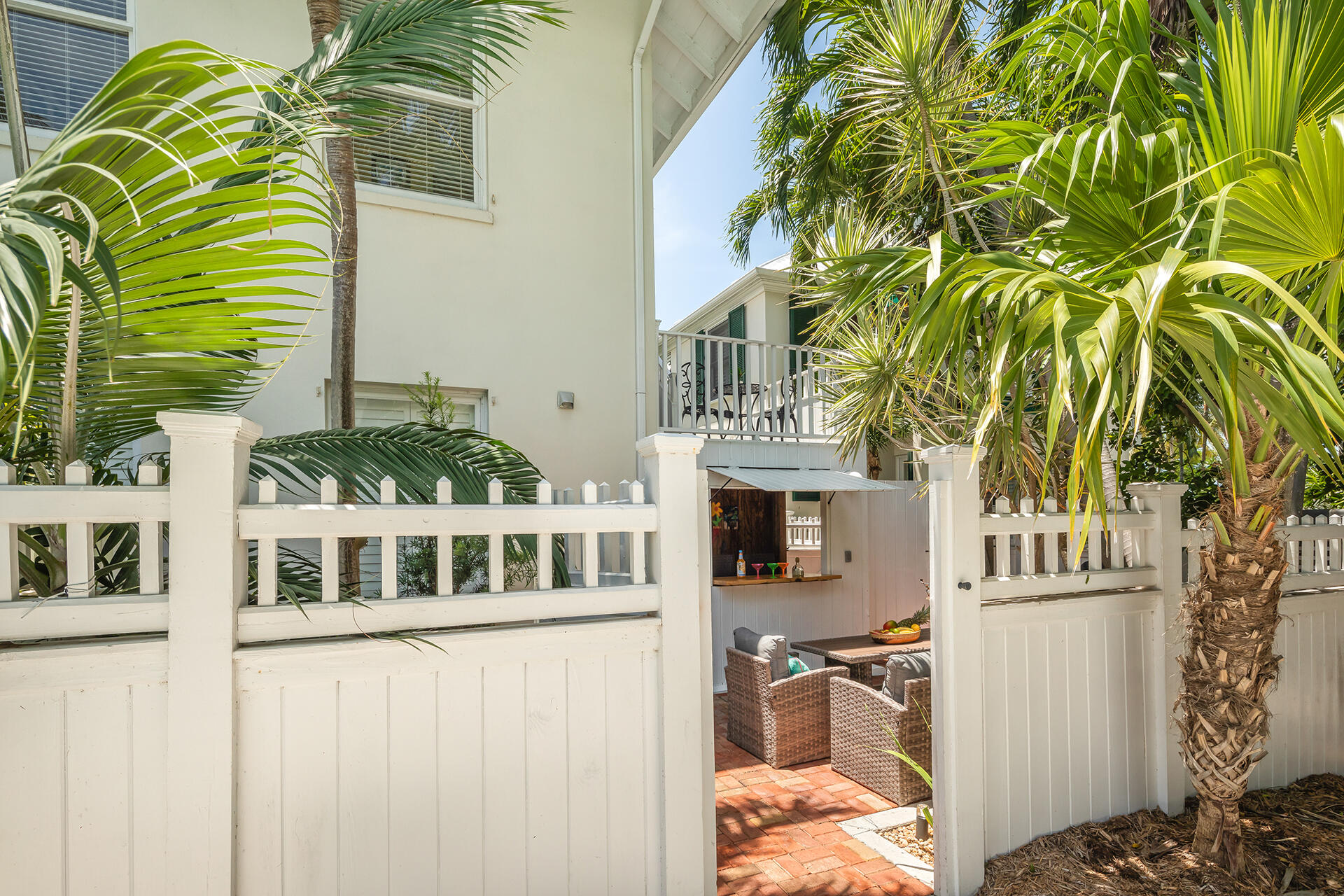 411 Emma Street B