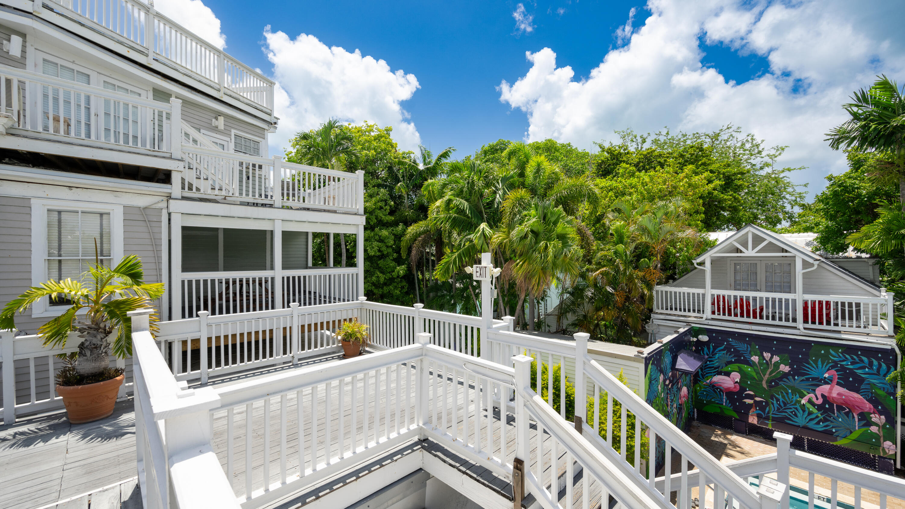 823 Fleming Street