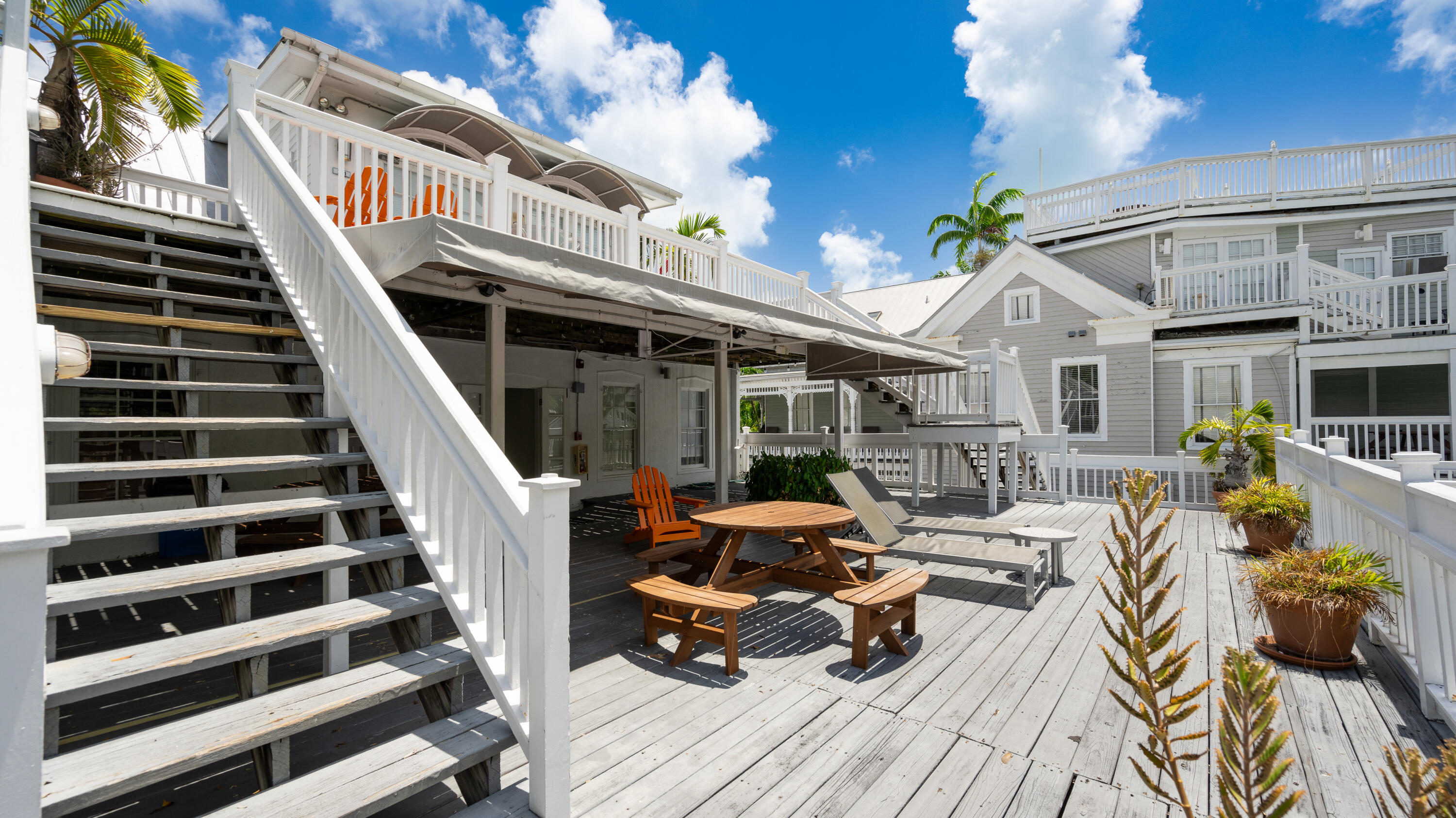 823 Fleming Street