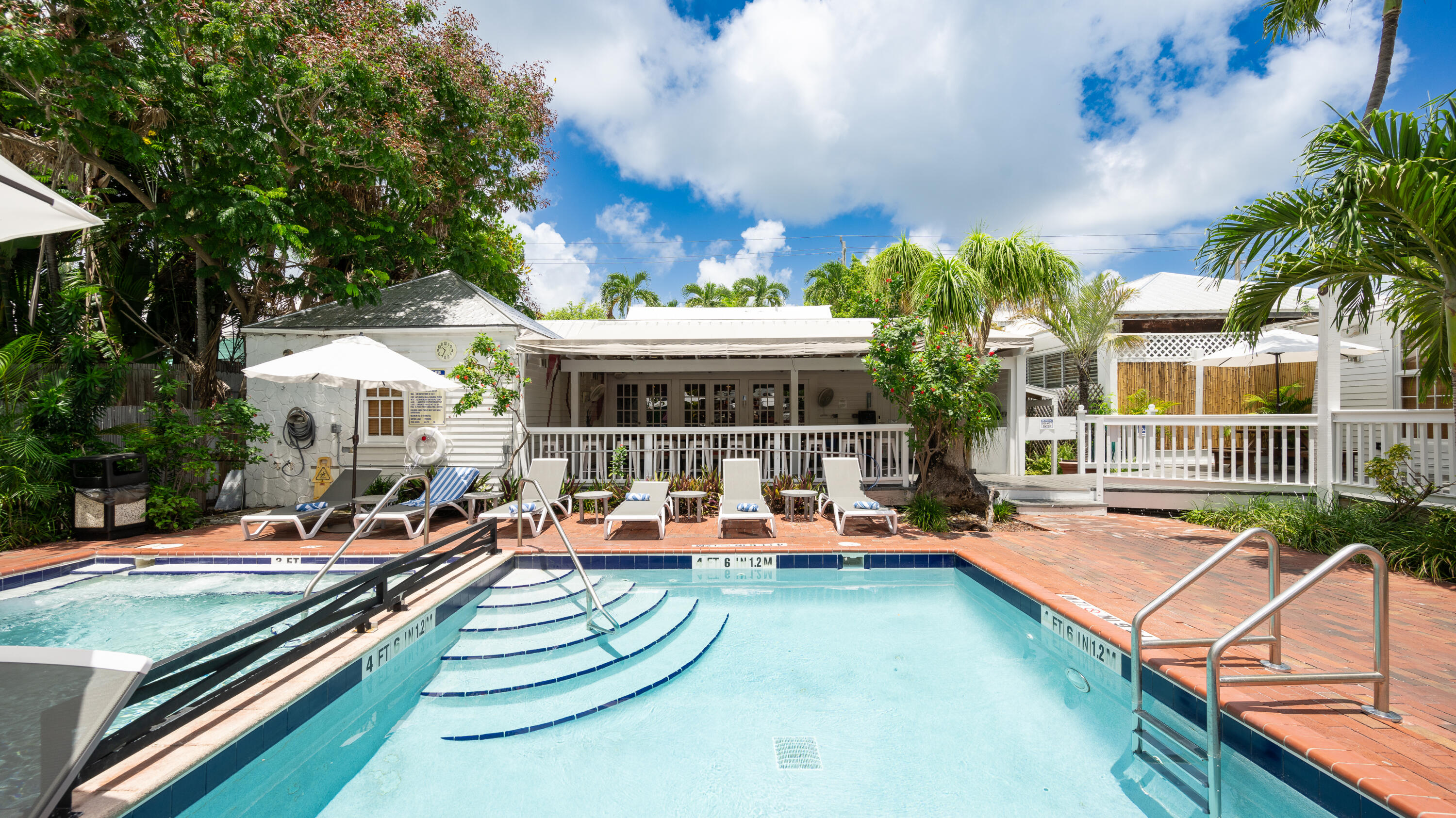 823 Fleming Street