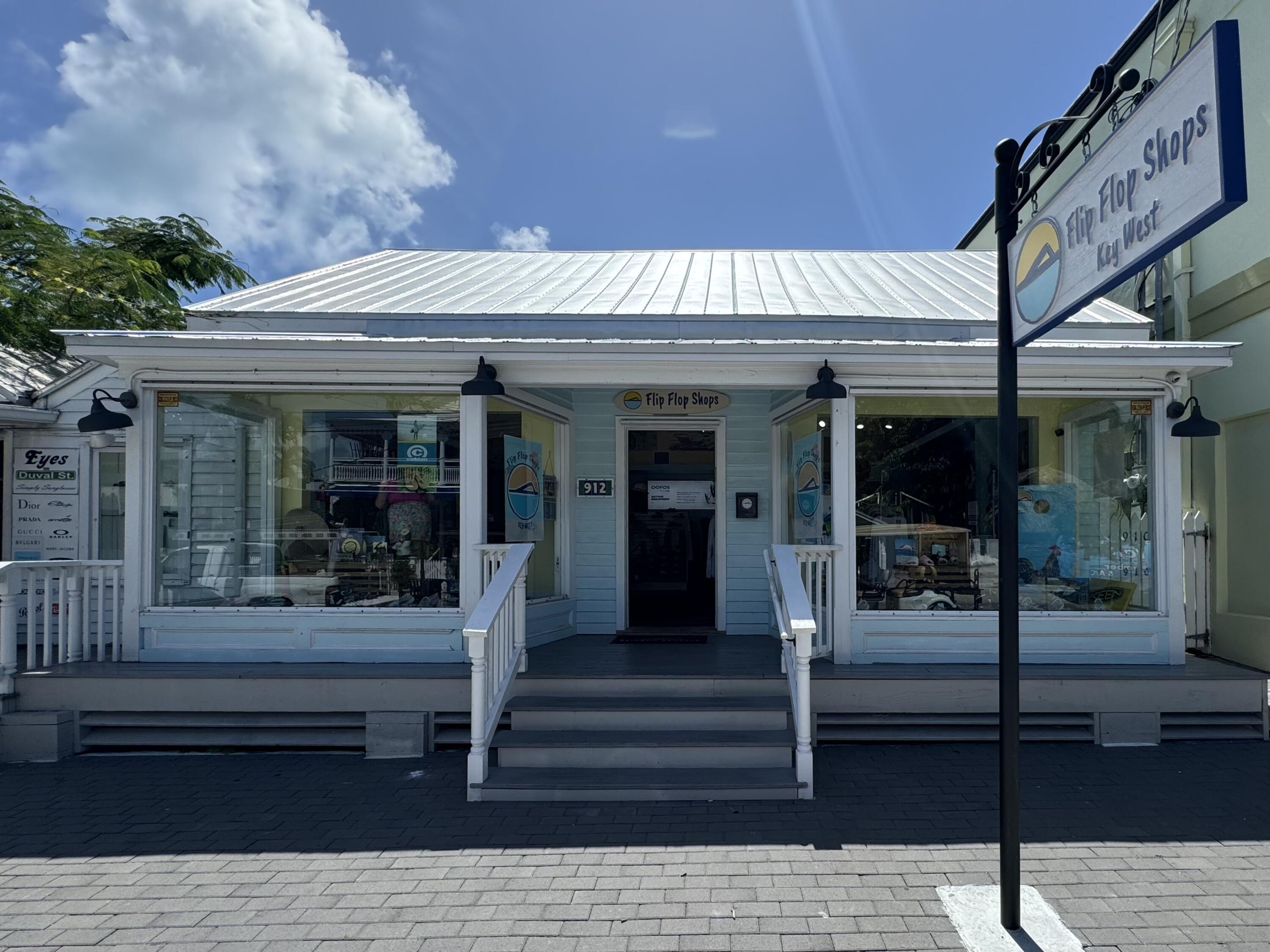 912 Duval Street 101