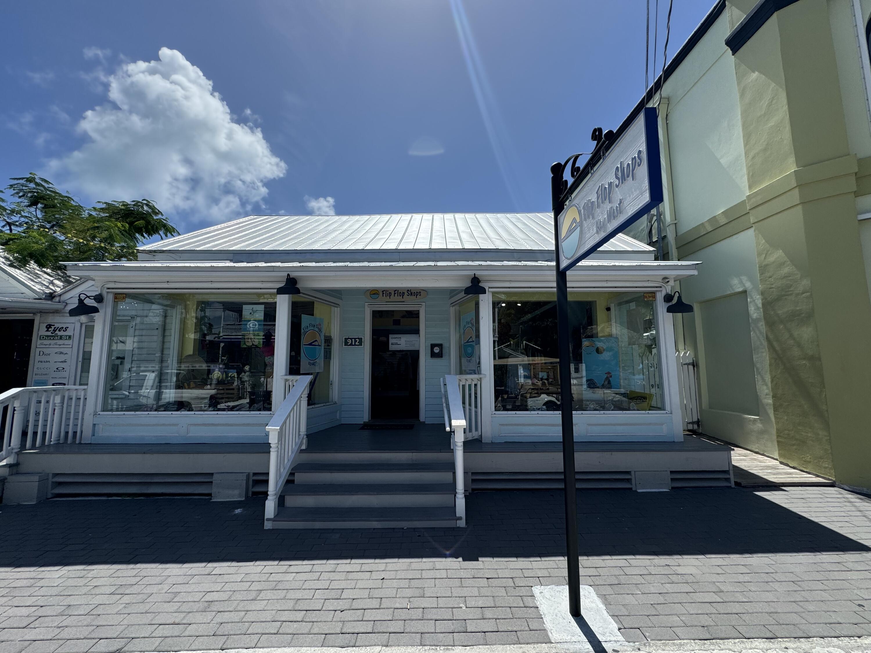 912 Duval Street 101