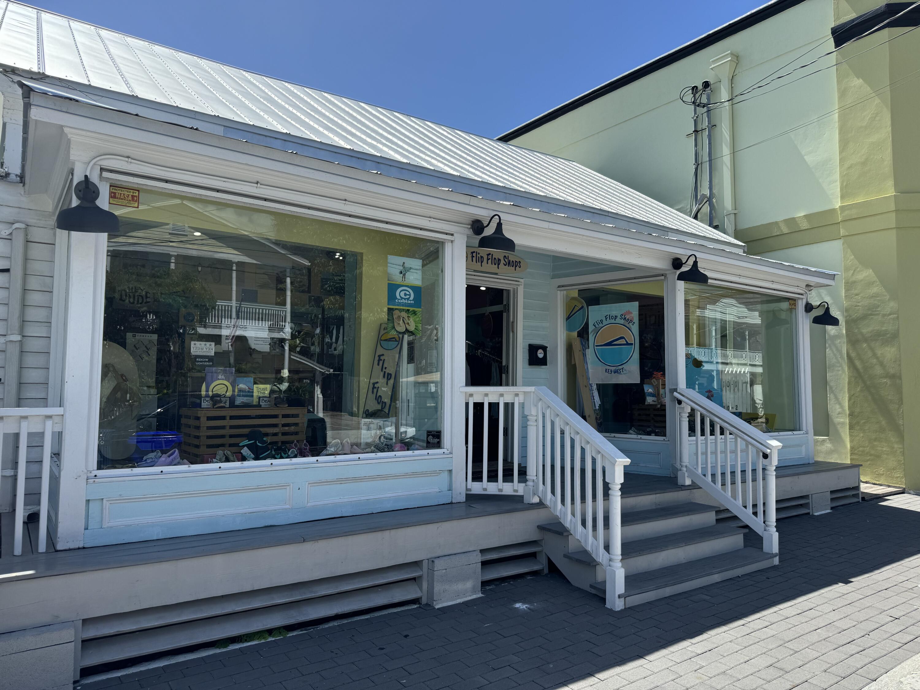 912 Duval Street 101