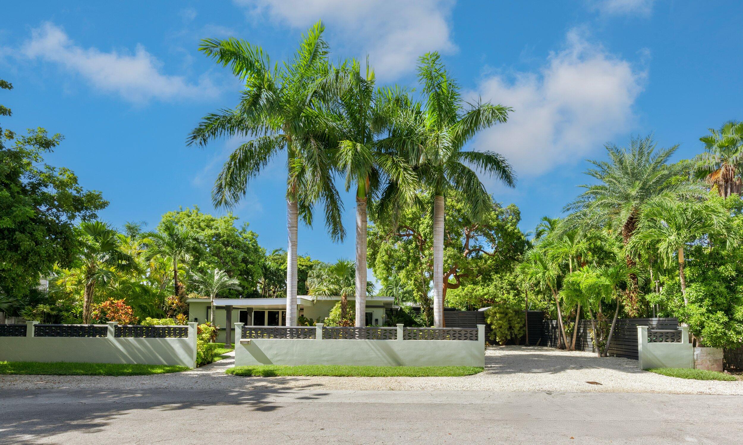 2711 Seidenberg Avenue