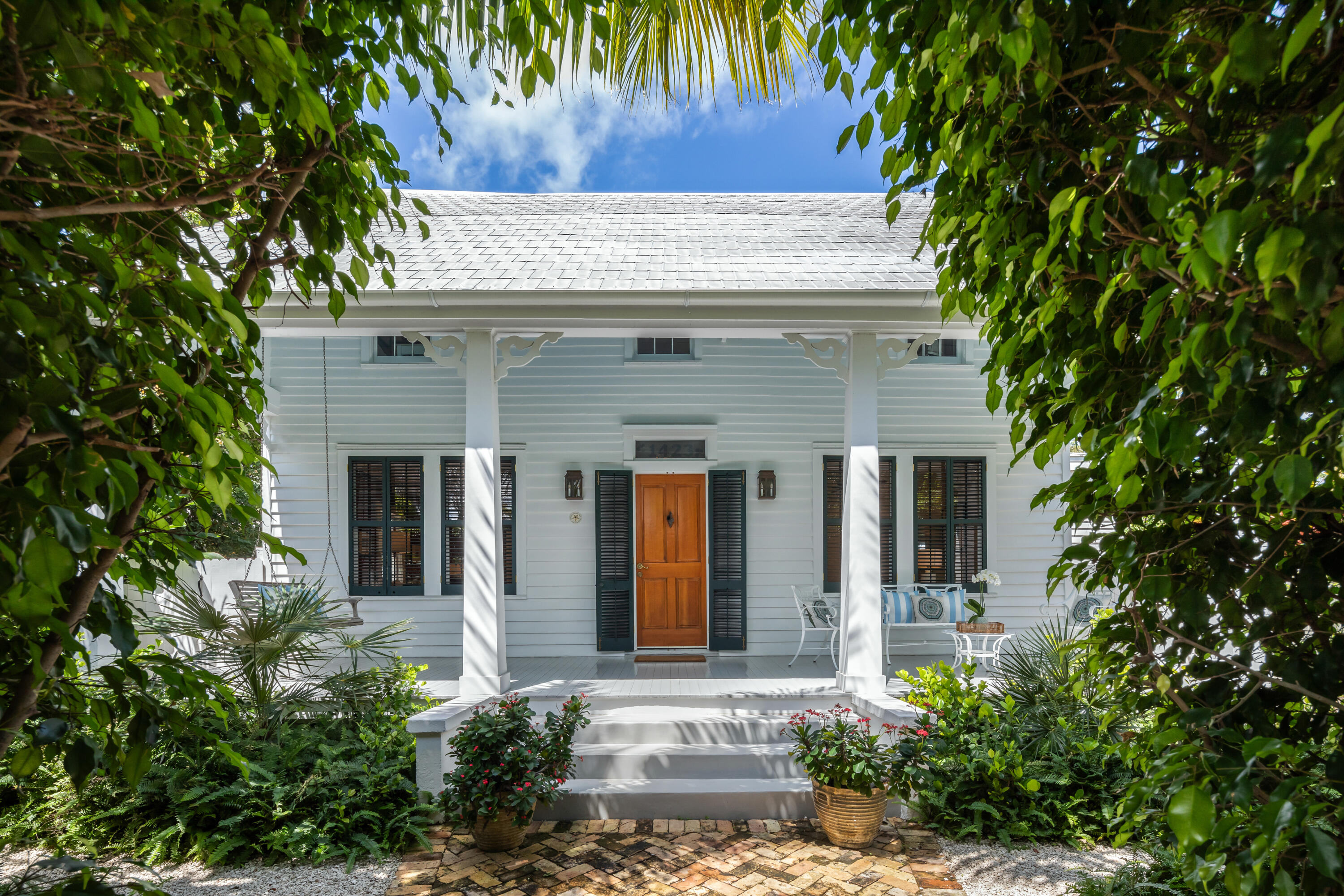 1423 Petronia Street