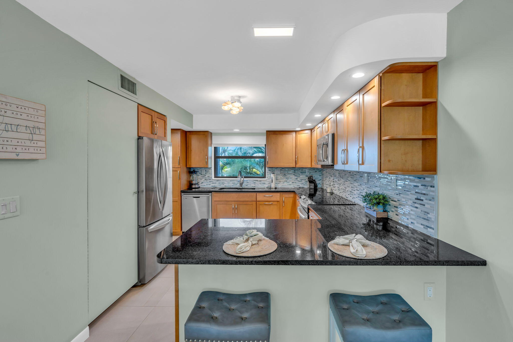 601 W Ocean Drive 112D