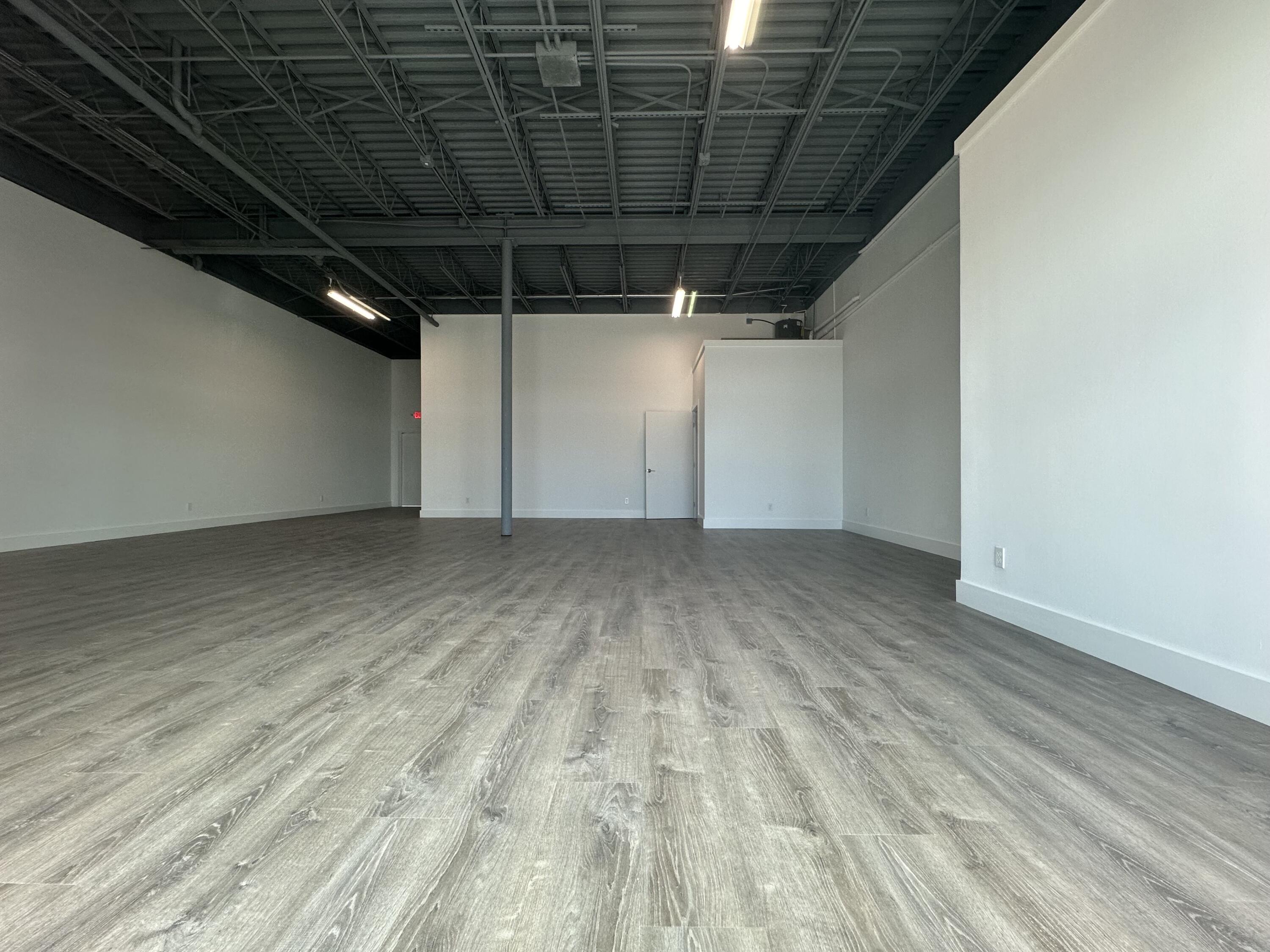 3340 N Roosevelt Boulevard 1