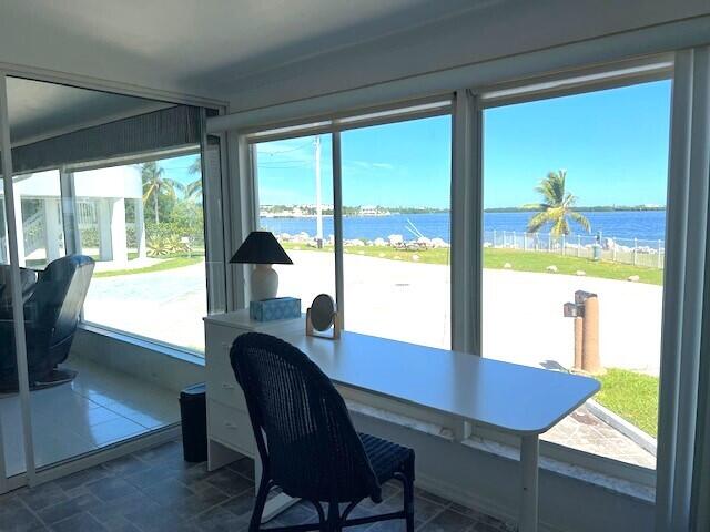118 Coral Way
