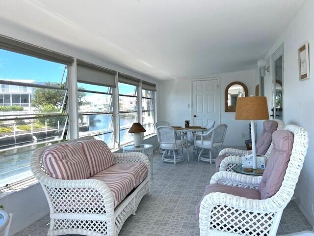 118 Coral Way