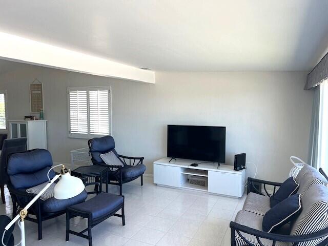118 Coral Way