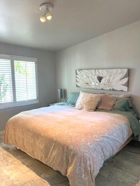 118 Coral Way