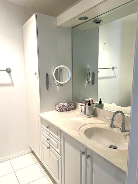 118 Coral Way