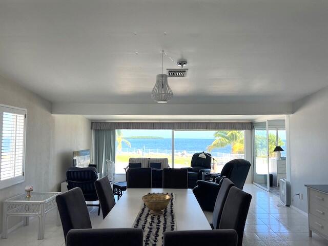 118 Coral Way