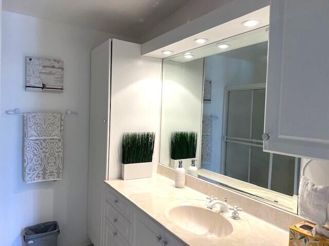 118 Coral Way