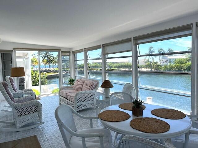118 Coral Way