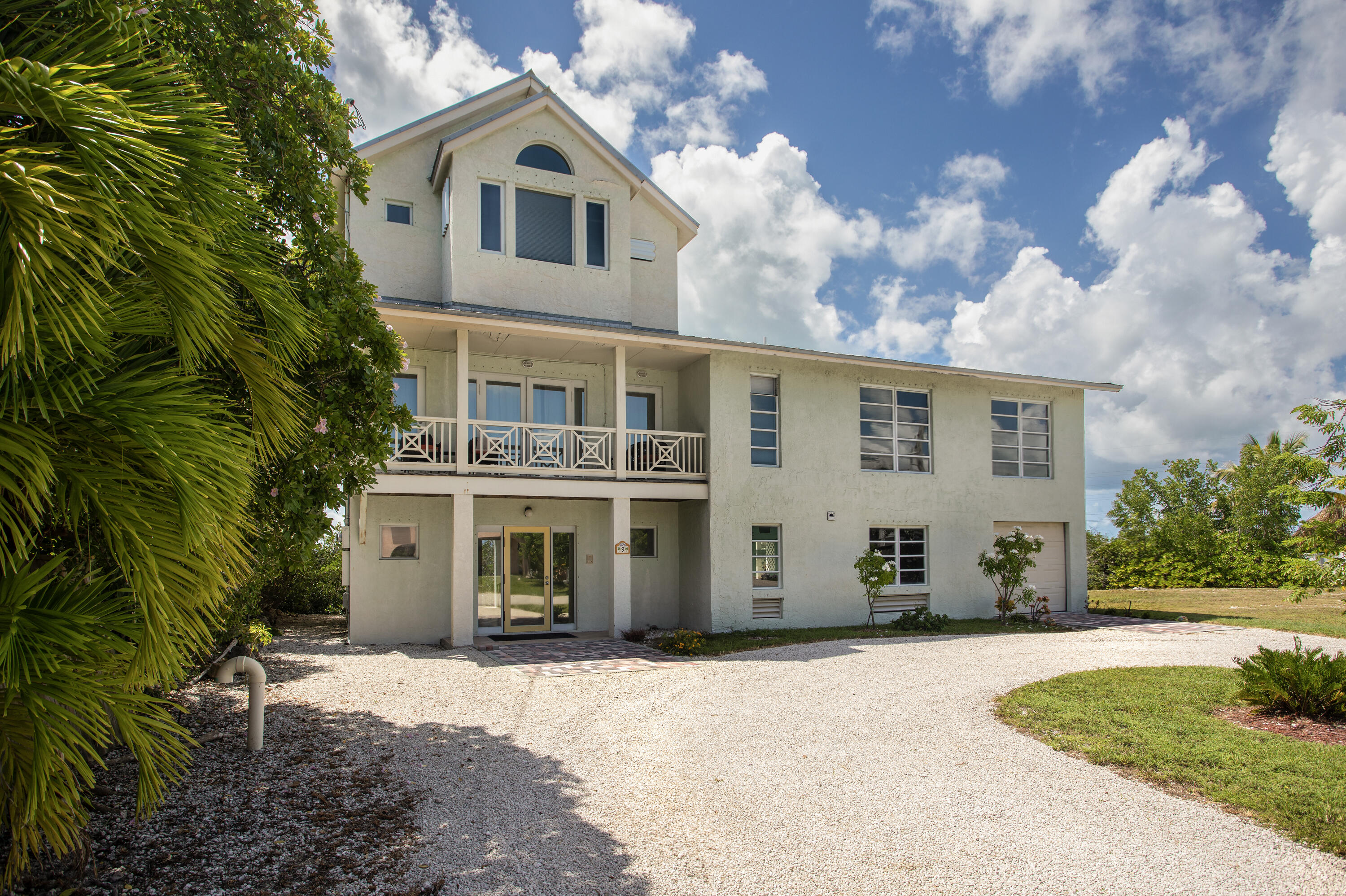 9 Blue Water Drive
