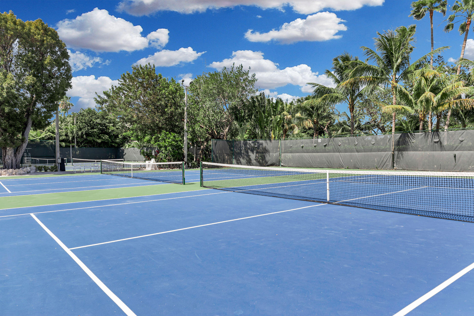 81801 Overseas Highway 208