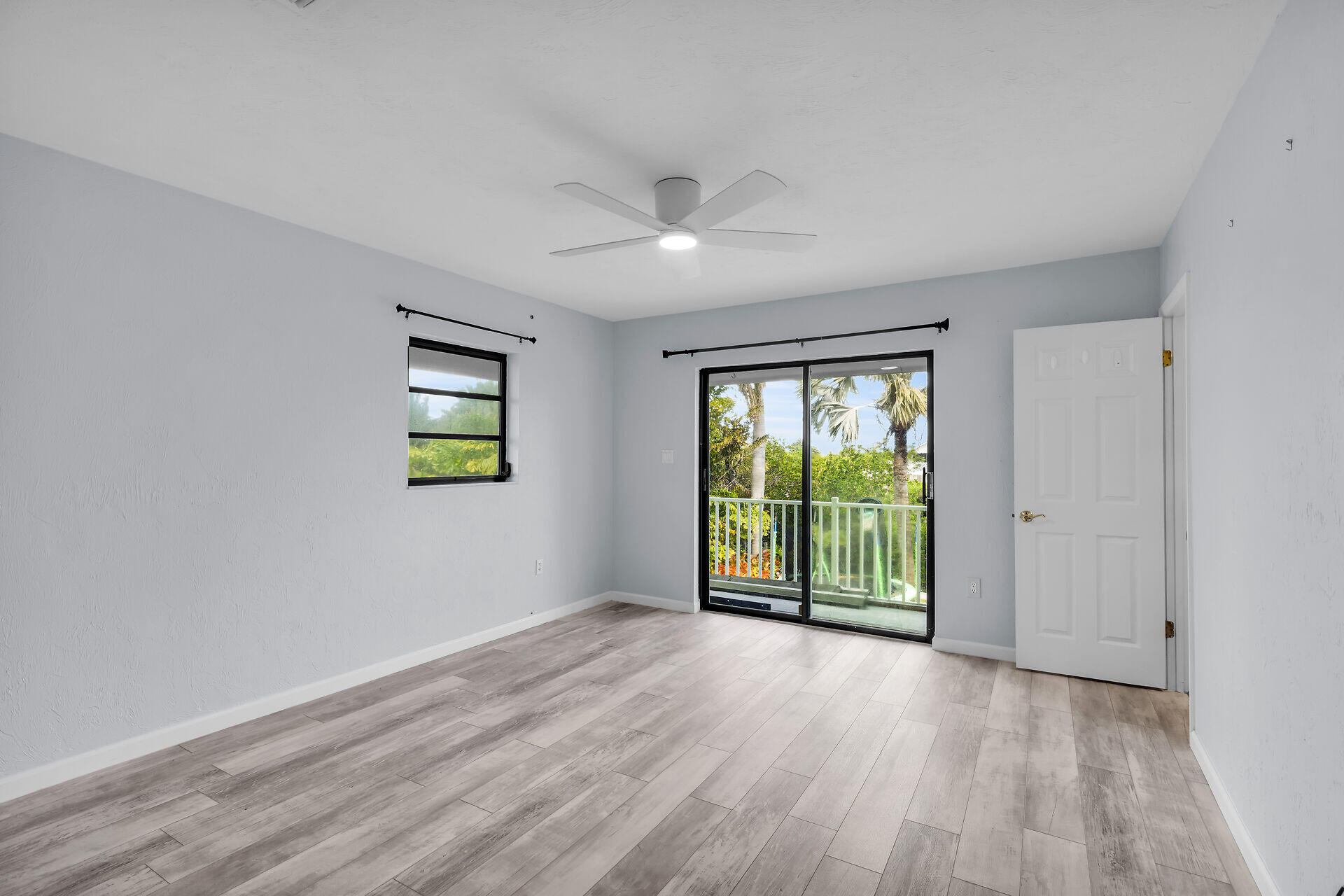 323 Calzada De Bougainville