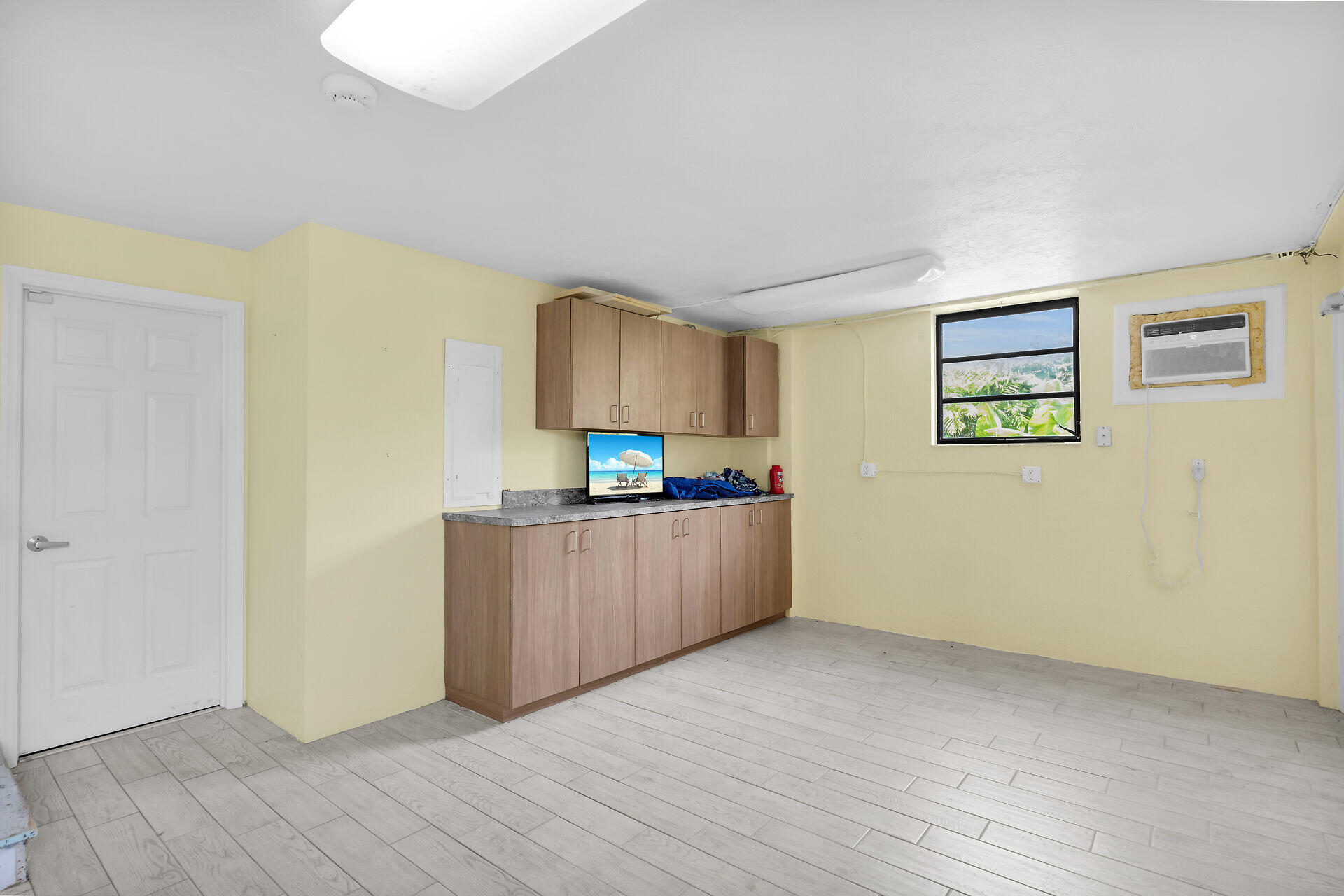 323 Calzada De Bougainville
