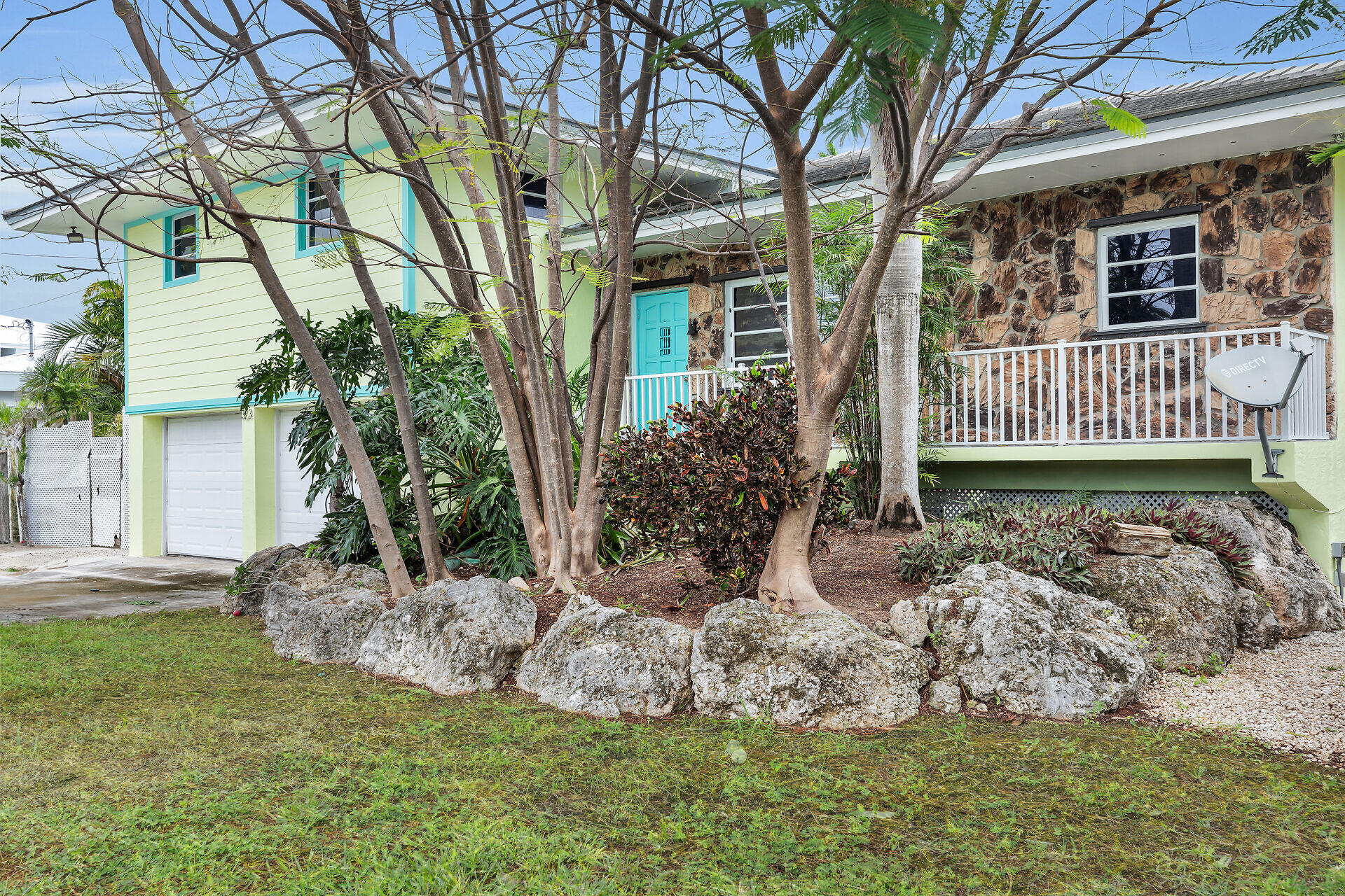 323 Calzada De Bougainville