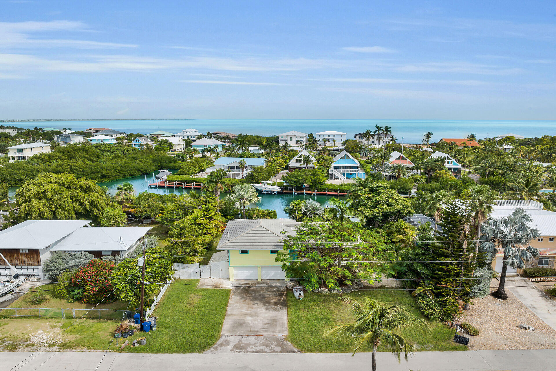 323 Calzada De Bougainville