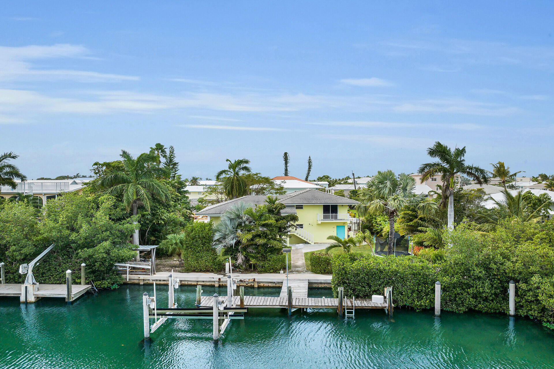 323 Calzada De Bougainville