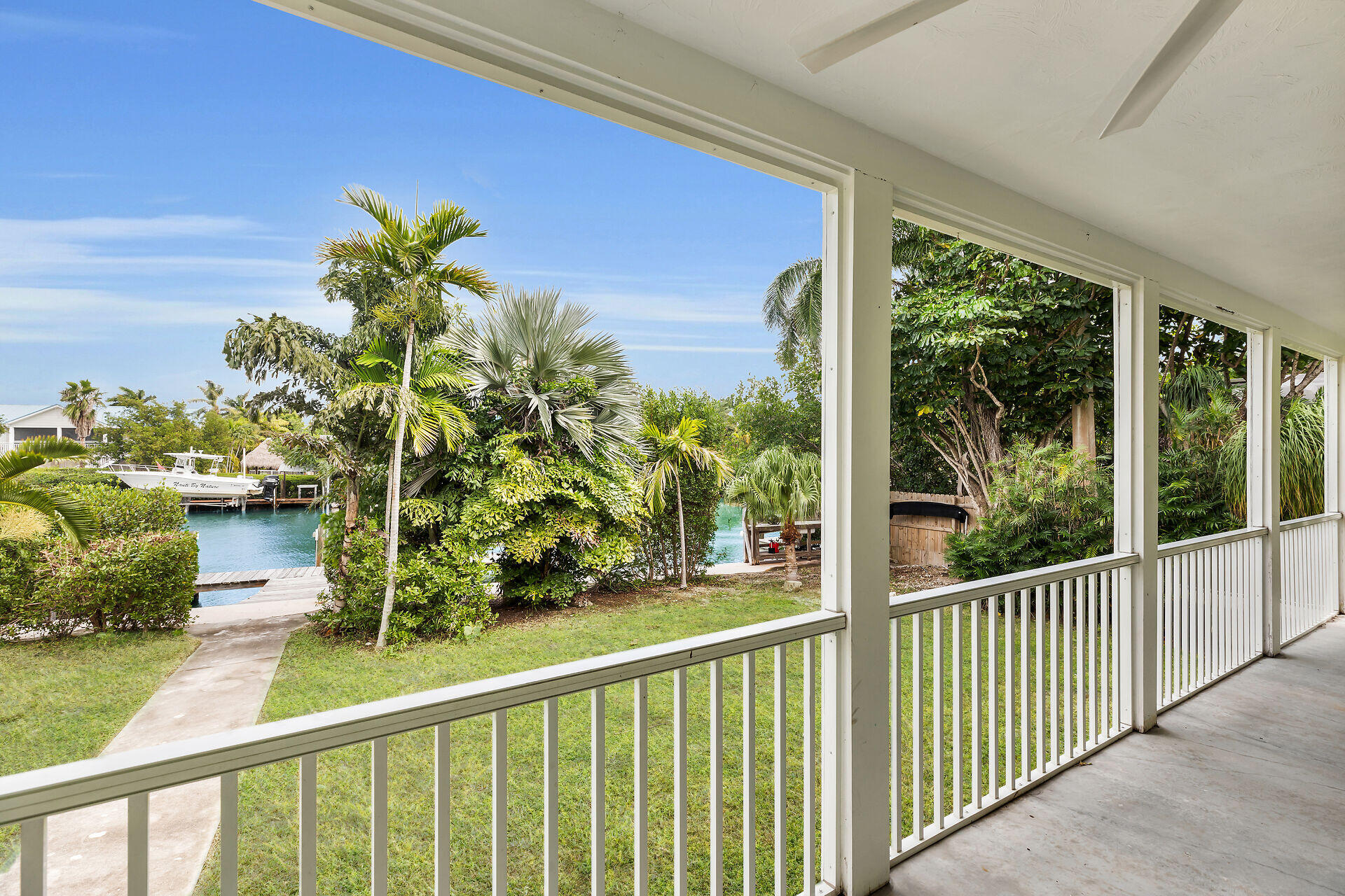 323 Calzada De Bougainville