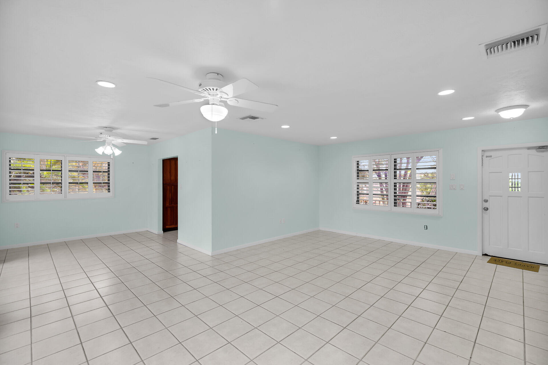 323 Calzada De Bougainville