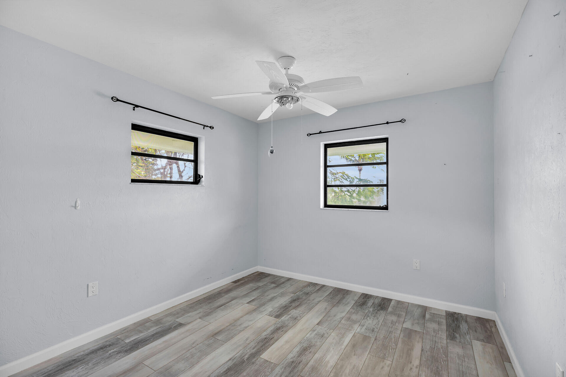 323 Calzada De Bougainville