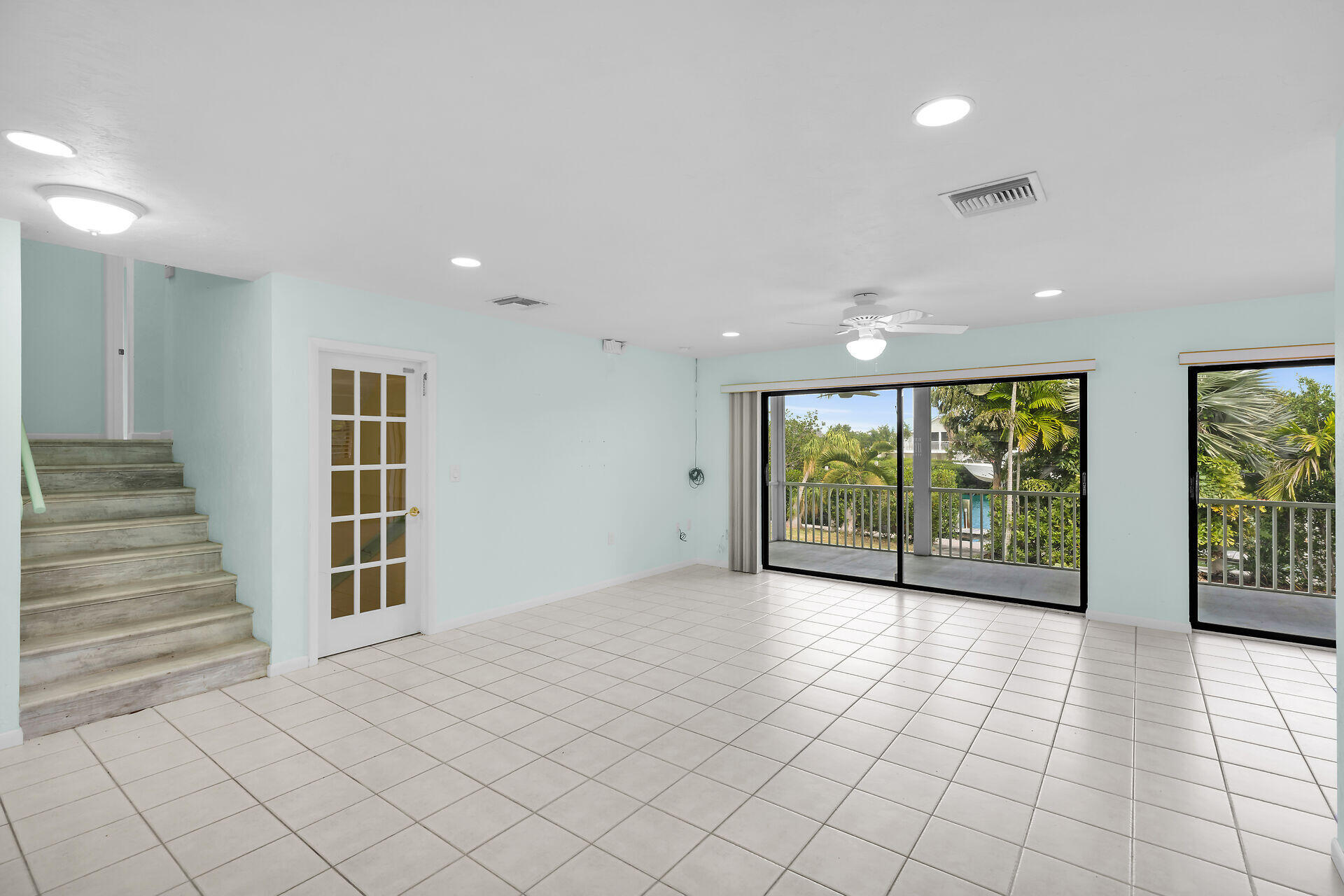 323 Calzada De Bougainville