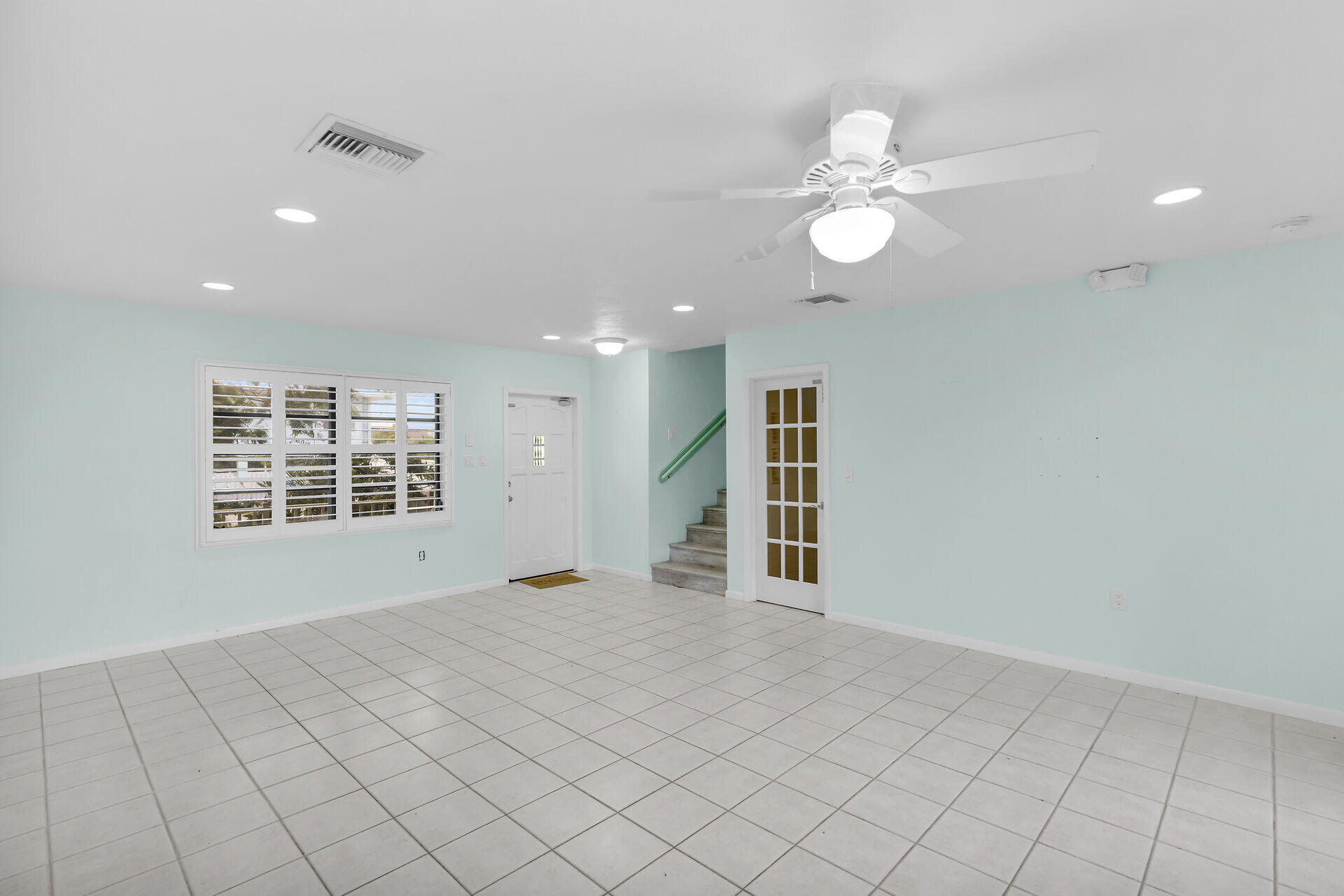 323 Calzada De Bougainville