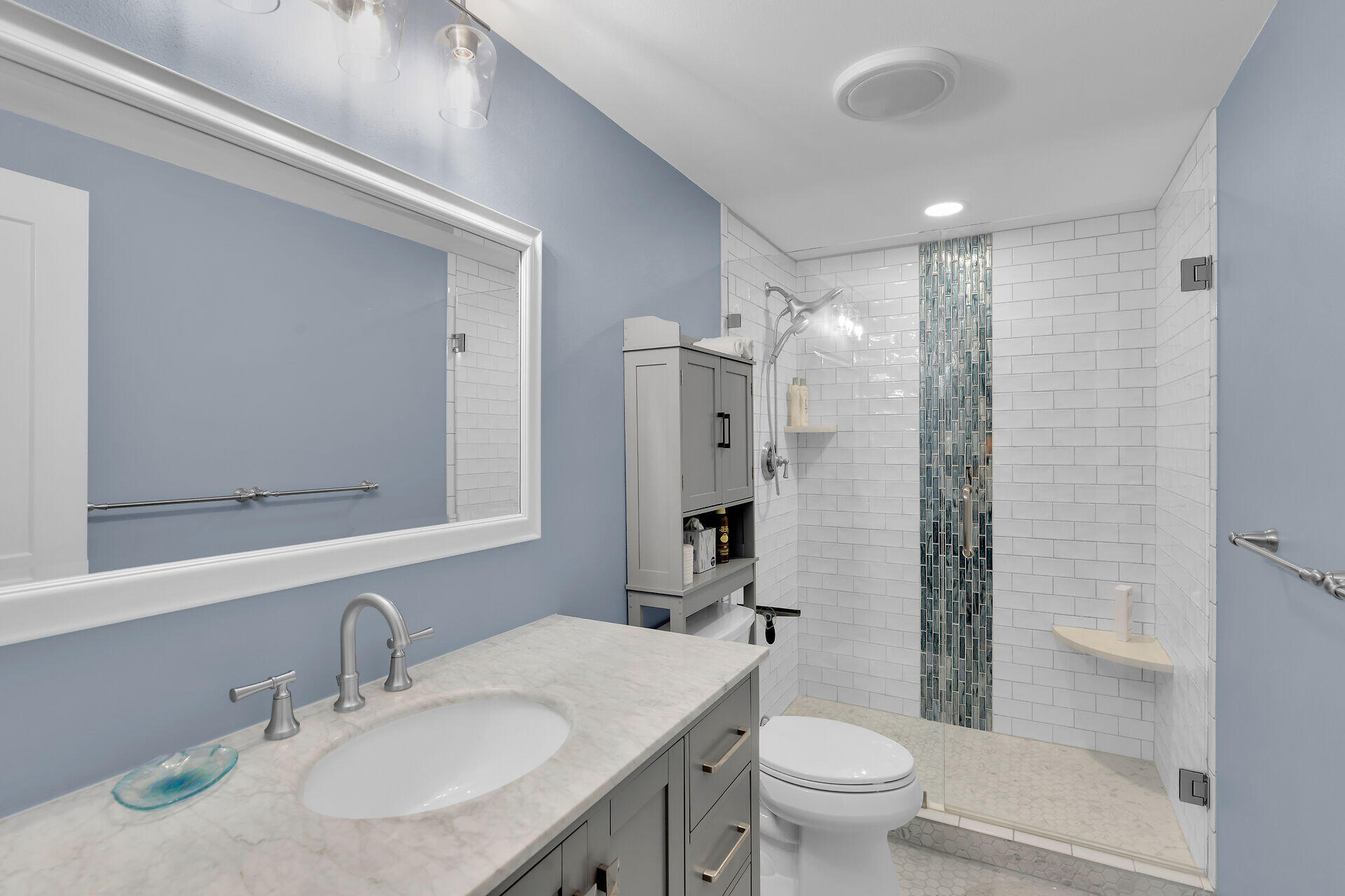 601 W Ocean Drive 301A