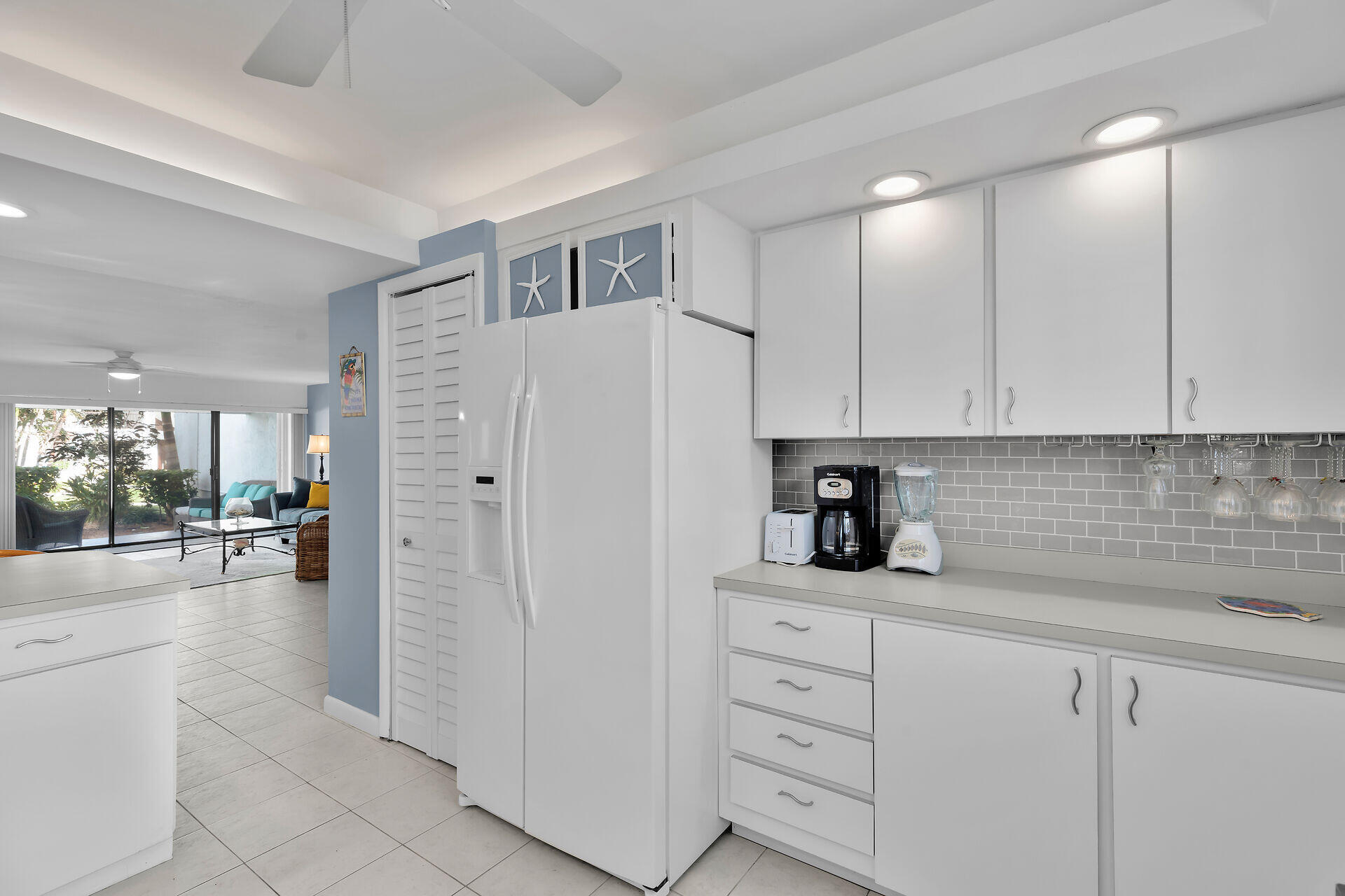 601 W Ocean Drive 301A