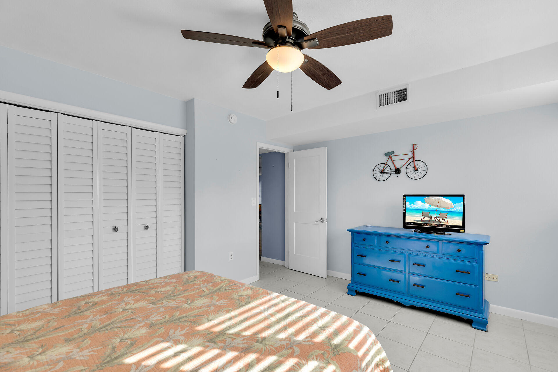 601 W Ocean Drive 301A