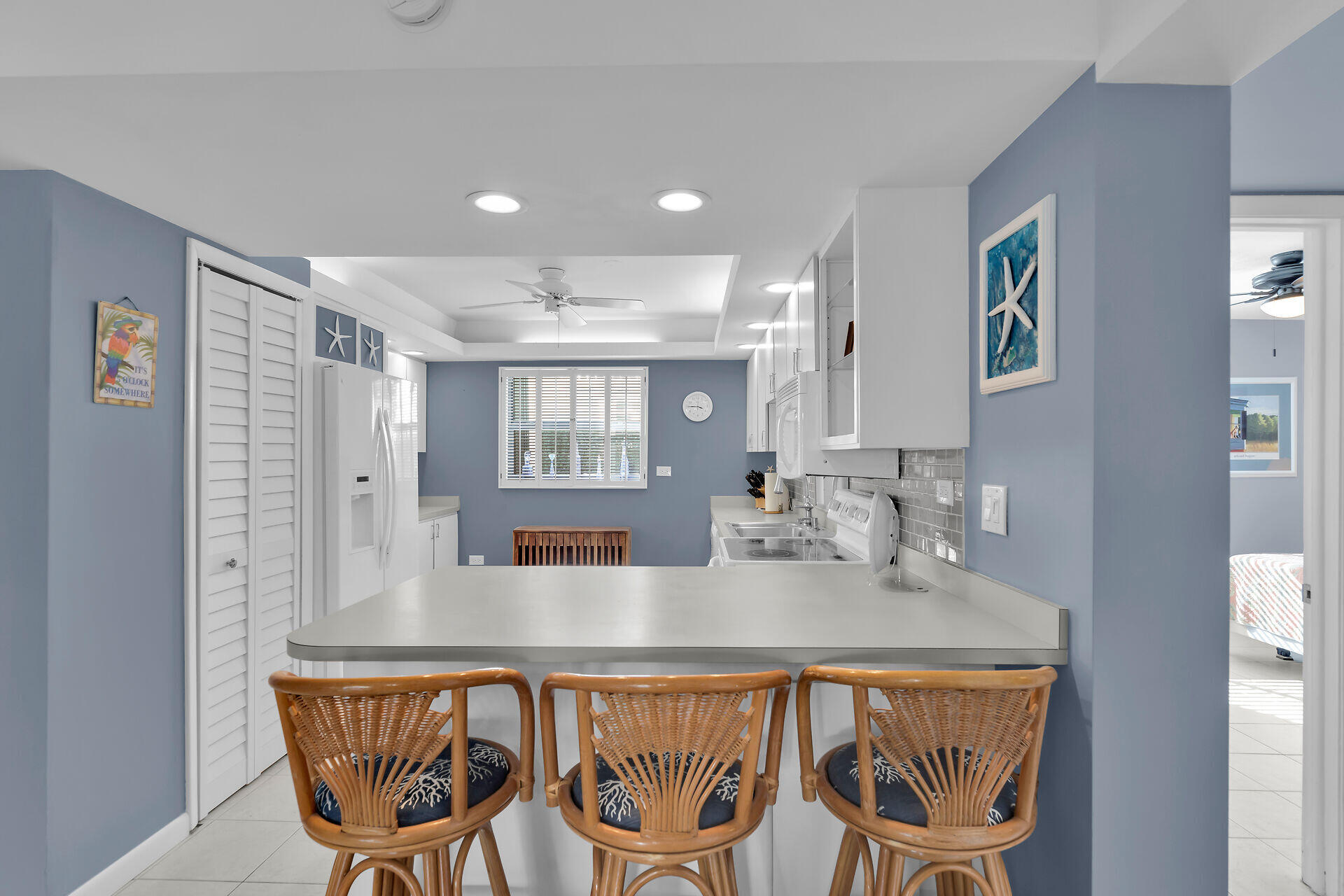601 W Ocean Drive 301A