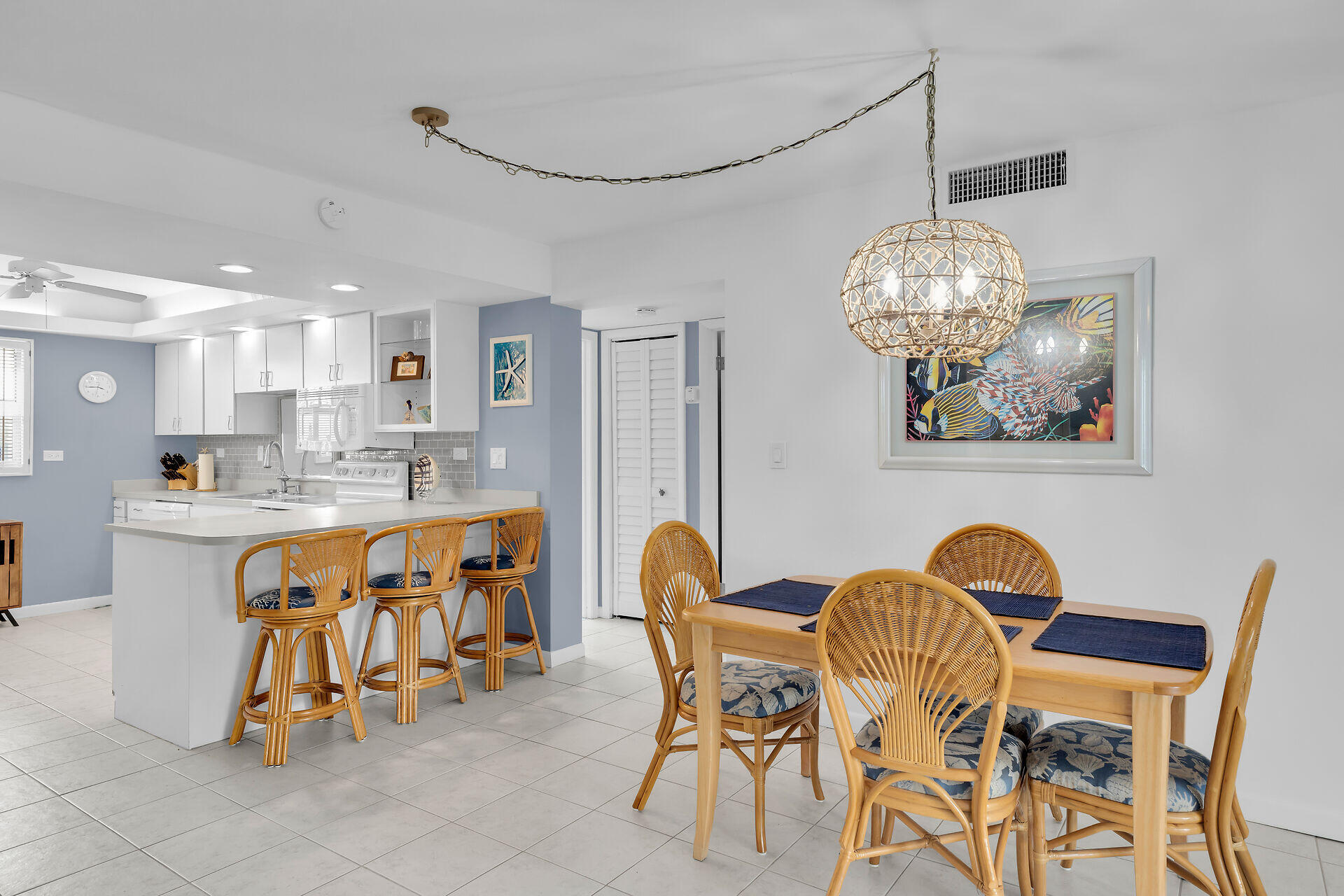 601 W Ocean Drive 301A