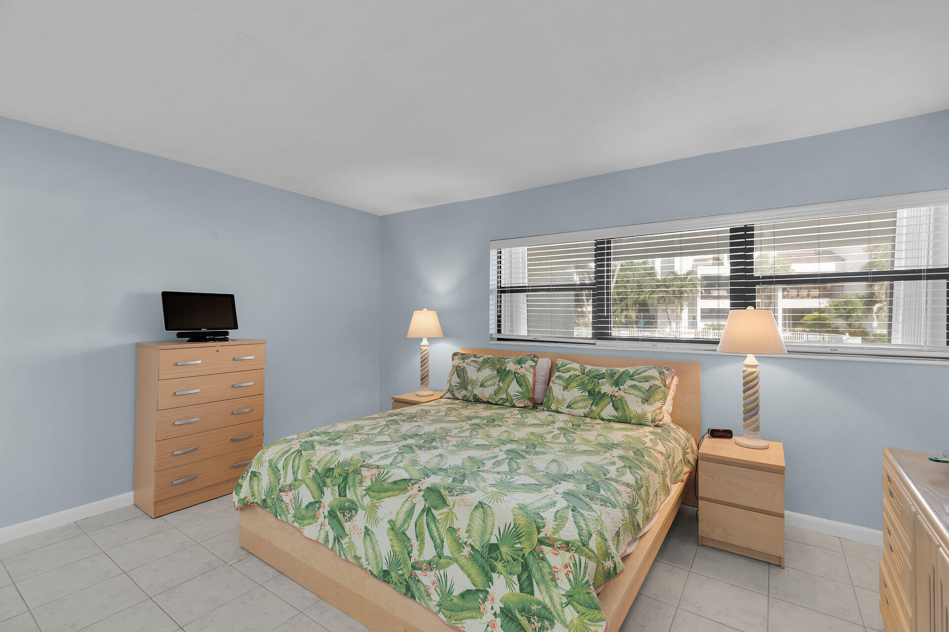 601 W Ocean Drive 301A