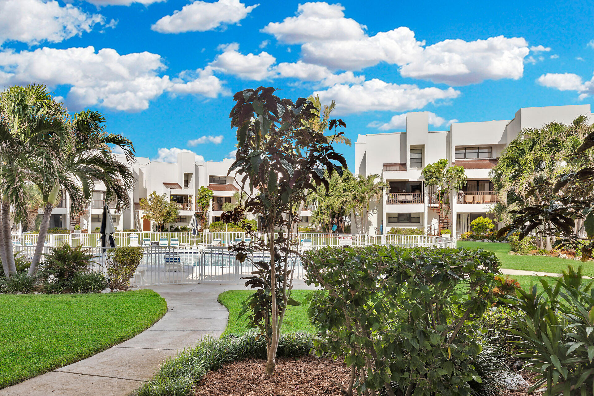 601 W Ocean Drive 301A