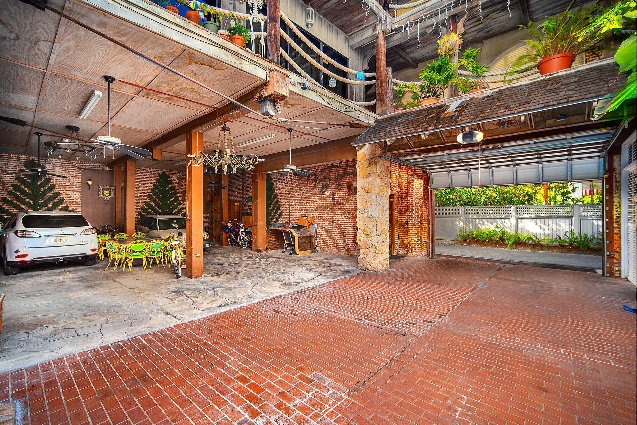 314 Simonton Street